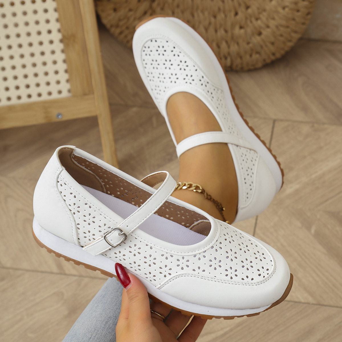 Women's Perforated Sneakers Su - Women Shoes Us To Eu recension och pris