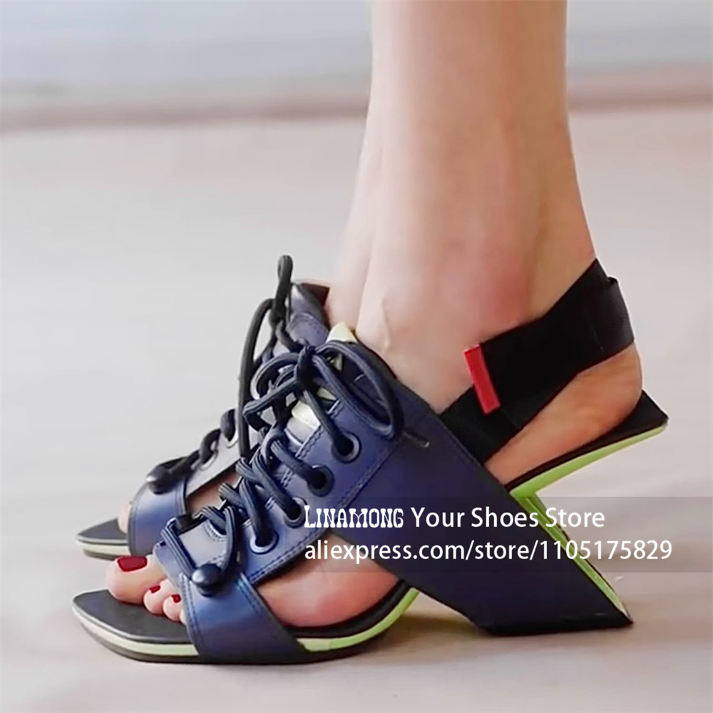 Geometric Block Asymmetrical H - Block Heel Ankle Boots recension och pris
